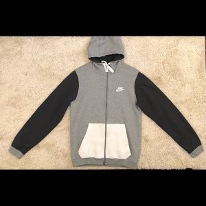 Men’s full zip up Nike hoodie